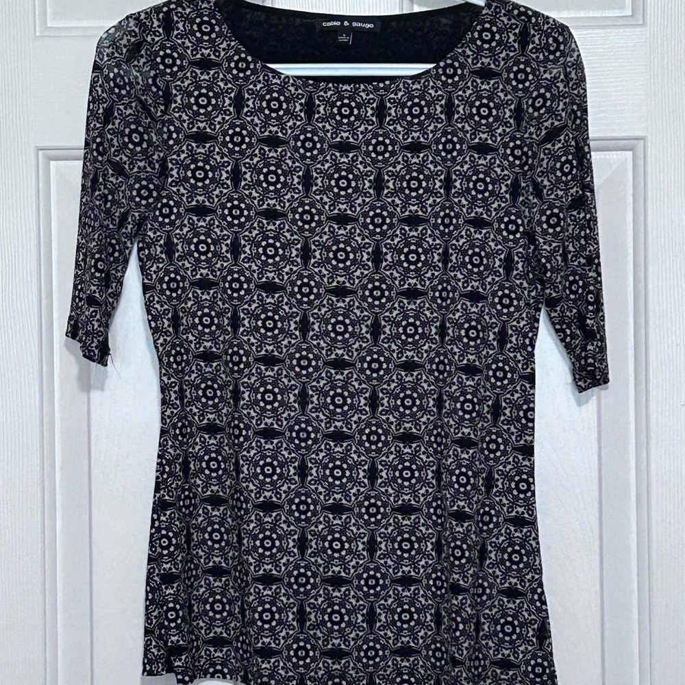 Cable & Gauge Black and White Patterned Scoop Neck Blouse